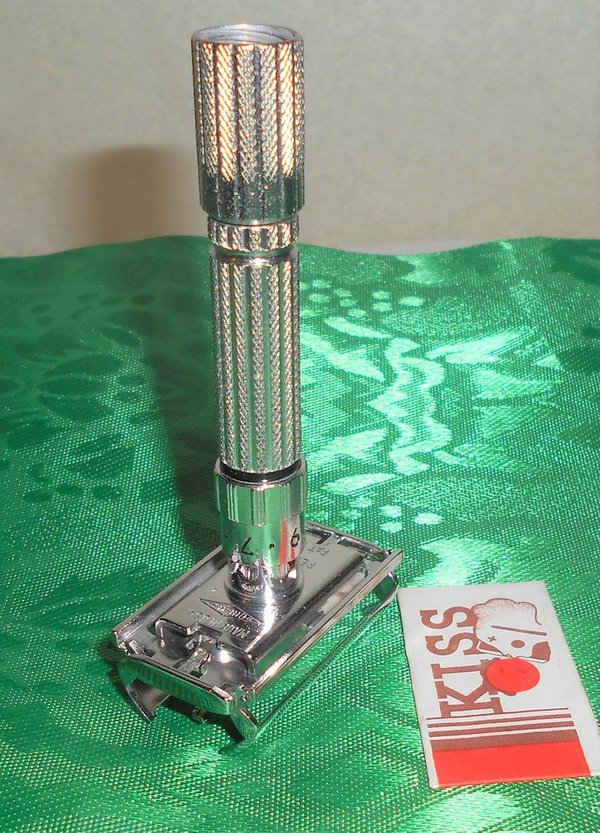 1959 Gillette Fat Boy Razor Refurbished Replated Rhodium E4–CH7 (23).JPG