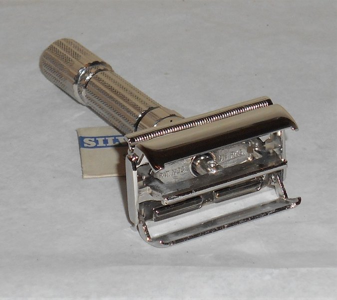 1959 Gillette Fat Boy Razor Adjustable Replated Bright Nickel E2–#21 (30).JPG