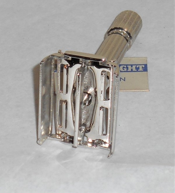 1959 Gillette Fat Boy Razor Adjustable Replated Bright Nickel E2–#21 (35).JPG
