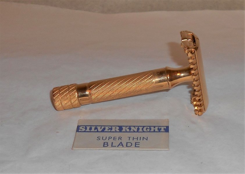 1936 Gillette Aristocrat Razor TTO Adjustable Replated 24 Karat Gold 36–47 (45).JPG