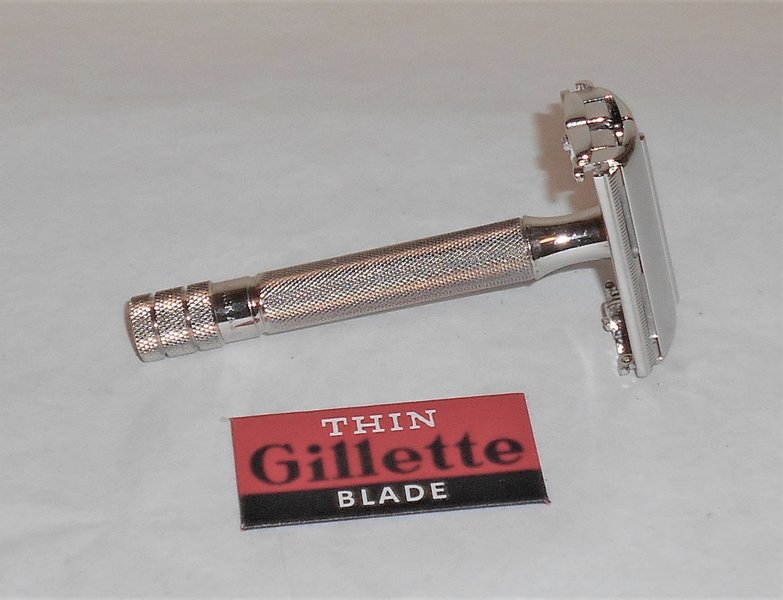 1941 Gillette Ranger Tech Razor Re-plated Bright Nickel A18 (11).JPG