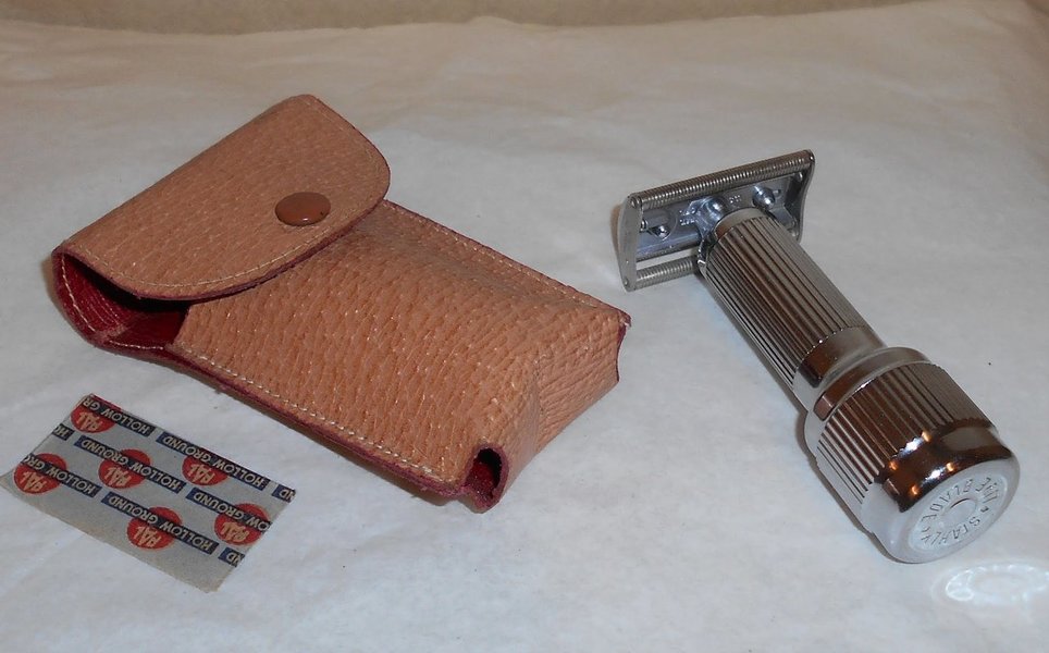 Staley Vibrating Razor W Original Leather Pouch (21).JPG