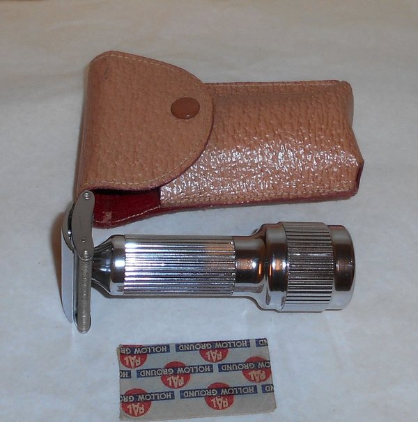 Staley Vibrating Razor W Original Leather Pouch (28).JPG