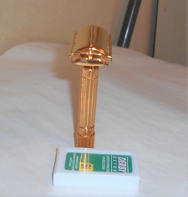 Gillette 1955 Diplomat Razor Refurbished Replated 24 Karat Gold W Blades (1) - Copy.JPG