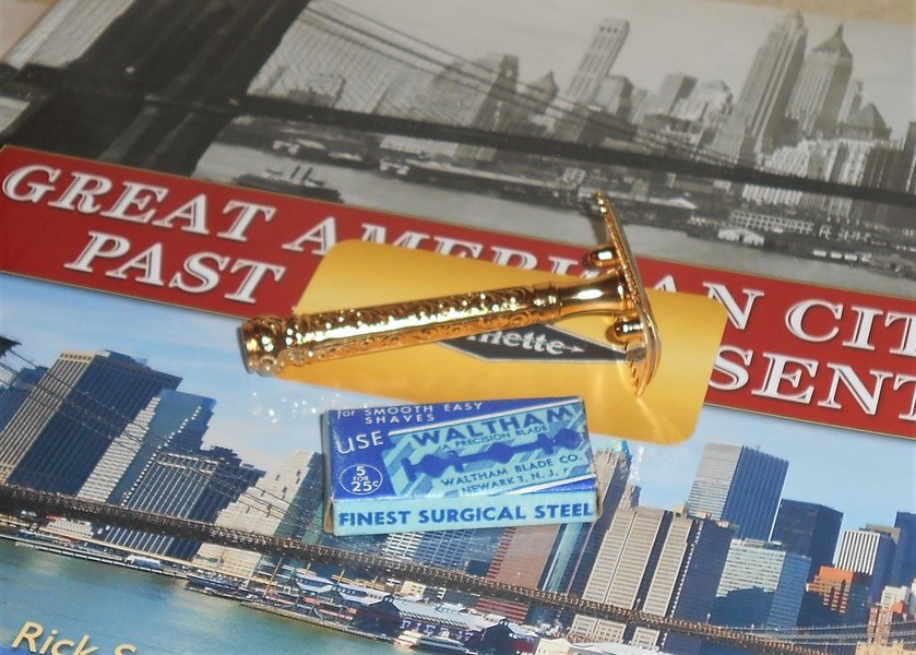 Gillette Flower ABC Razor Three Piece Refurbished Replated 24 Karat Gold Z–88 (22) - Copy.JPG
