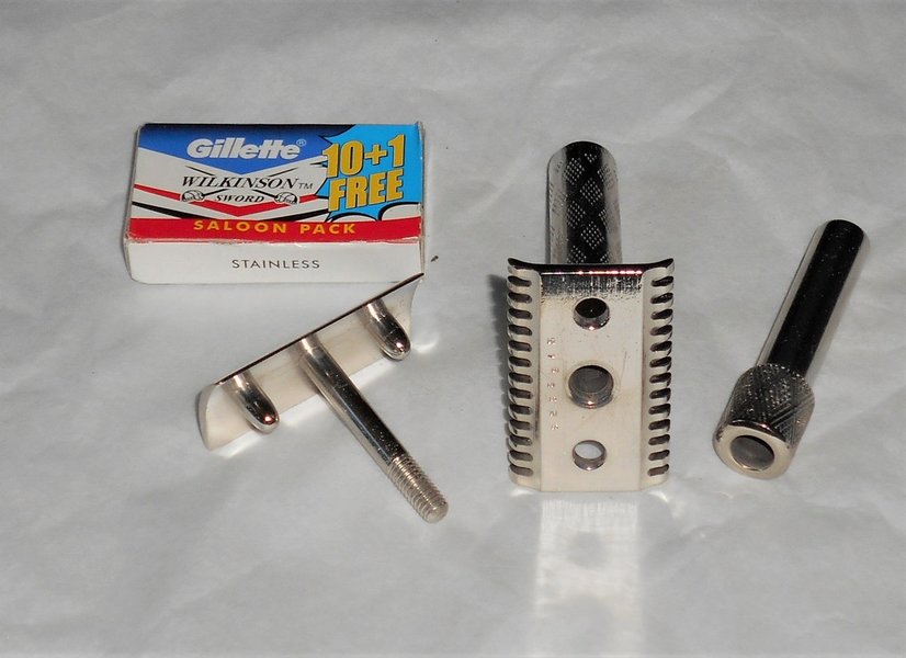 Gillette Bostonian 1927 Three-Piece Razor Refurbished Replated Palladium 576858B (29).JPG