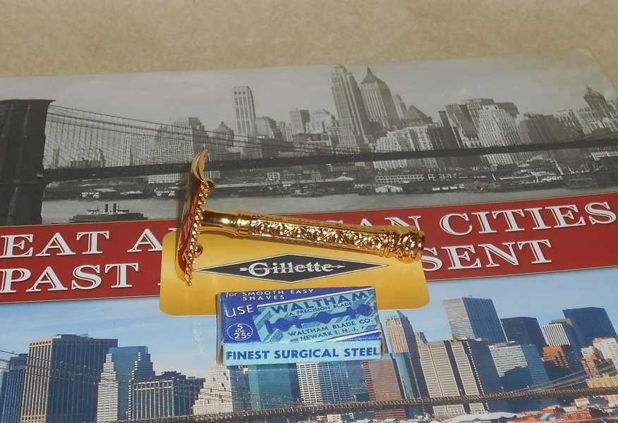 Gillette Flower ABC Razor Three Piece Refurbished Replated 24 Karat Gold Z–88 (7).JPG