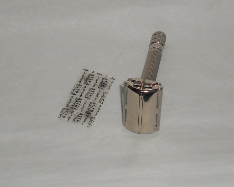 Gillette 1941 Ranger Tech Safety Razor Vintage Superspeed All Original (5).JPG