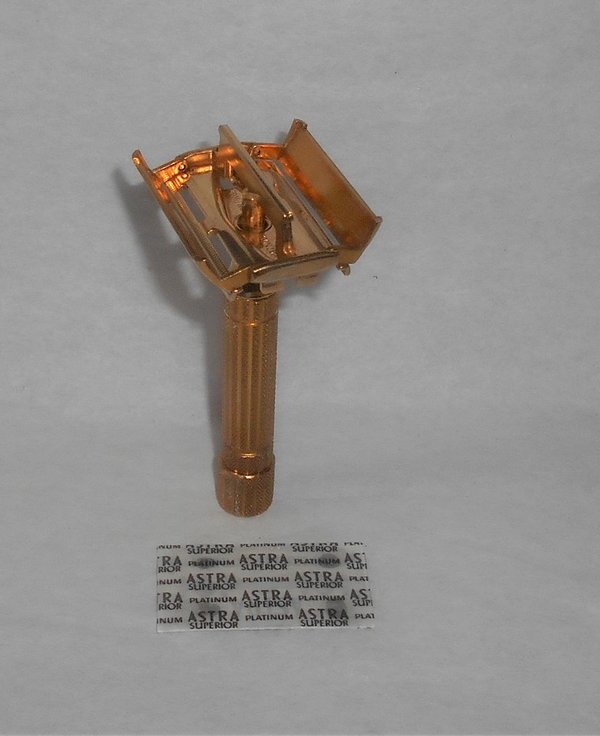 Gillette Diplomat Z3 1954 TTO Goldplated Razor (30).JPG